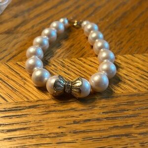 Vintage faux pearl bracelet